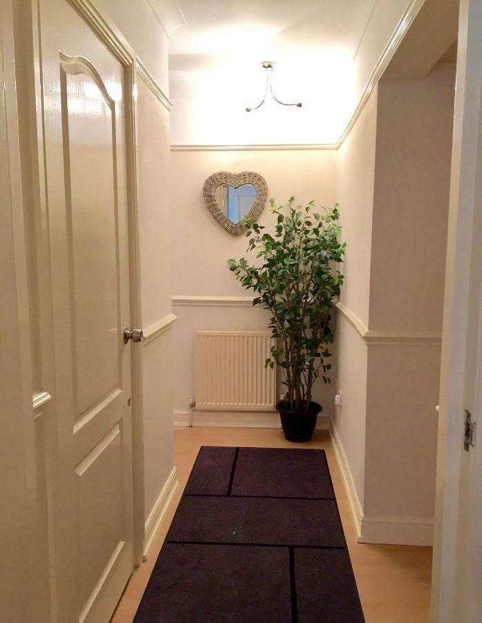 Be My Guest Liverpool - Ground Floor Apartment With Parking Eksteriør bilde